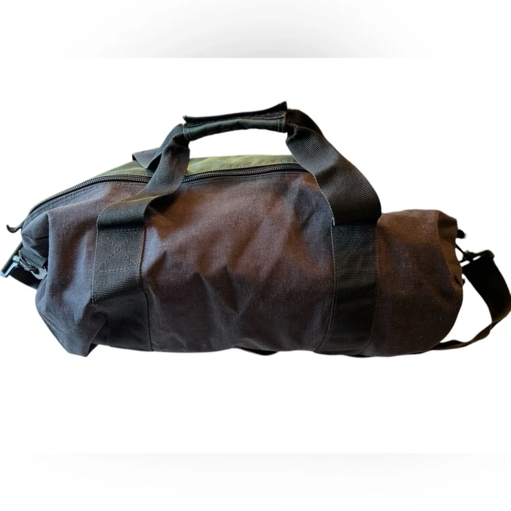 Champion High End Black and Green Men's Gym Overnighter Duffel Bag MINTY